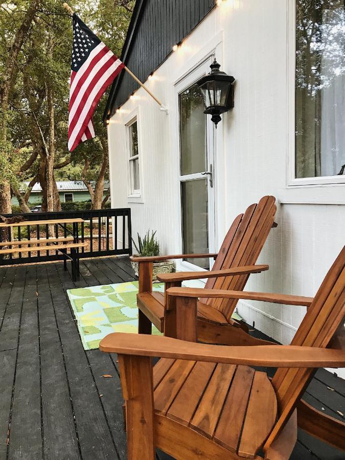 Cottage By The Sea: Pagnotto Shellback House โอ๊คไอส์แลนด์ ภายนอก รูปภาพ