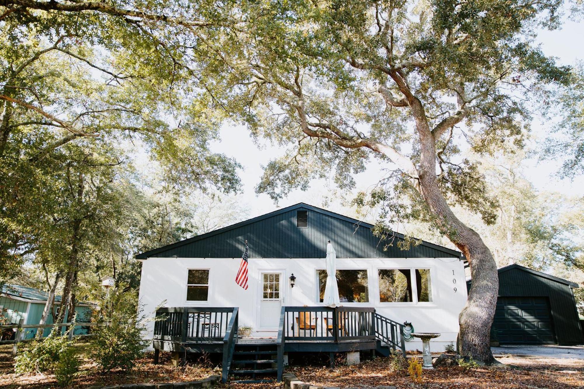 Cottage By The Sea: Pagnotto Shellback House โอ๊คไอส์แลนด์ ภายนอก รูปภาพ